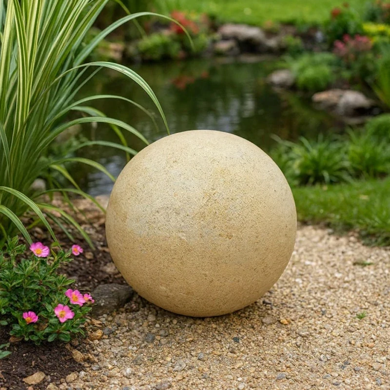 Zahradní dekorace koule 15cm