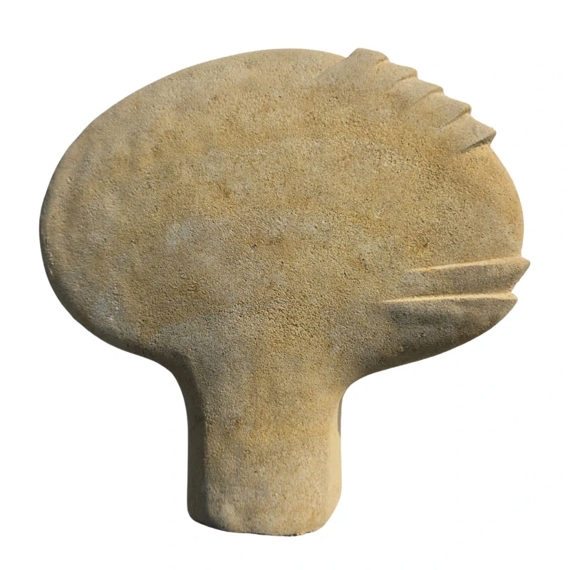 Hlava Slunce - moderní socha z umělého pískovce