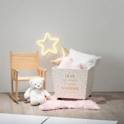Zlatý dřevěný úložný box na hračky s kolečky