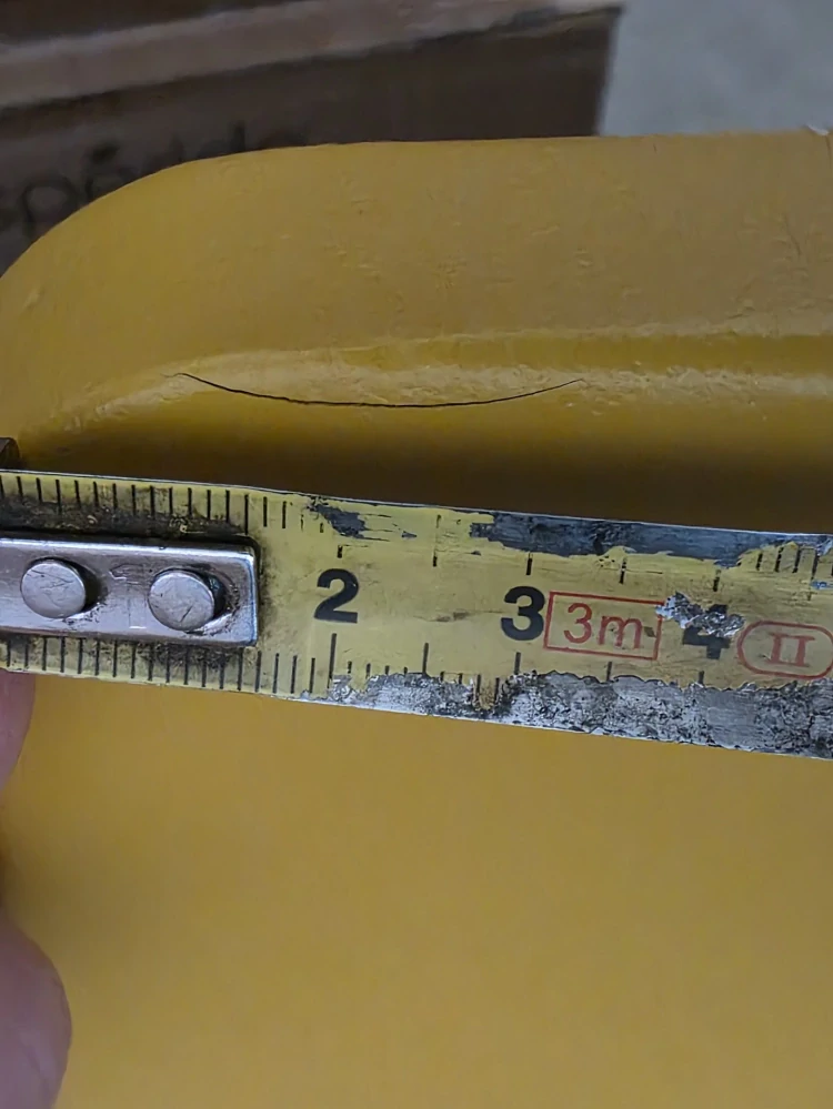 Čtvercový žlutý stůl Greensboro II. jakost