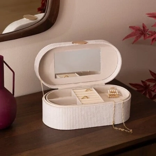 Béžová sametová šperkovnice Enya