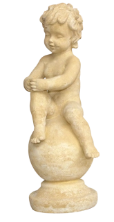 Socha chlapce sedícího na kouli